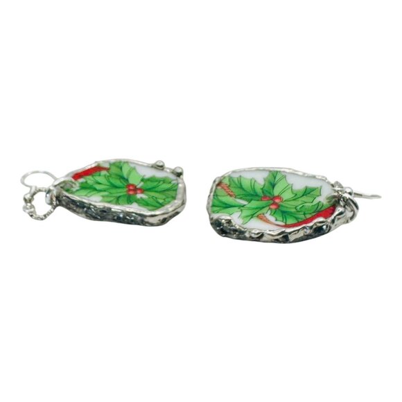 Artisan Holly Earrings Wicks N Sticks Broken China Bezels with 925 Silver Hooks - Picture 9 of 14